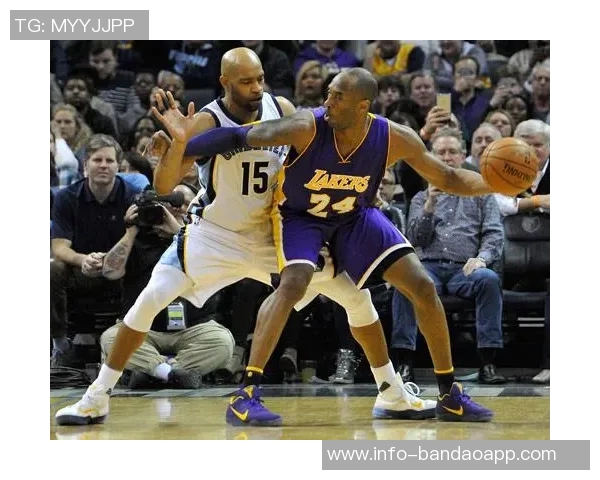 卡特布莱恩特展现灵动风采突破上篮得分引爆全场激情 卡特布莱恩特展现灵动风采突破上篮得分引爆全场激情