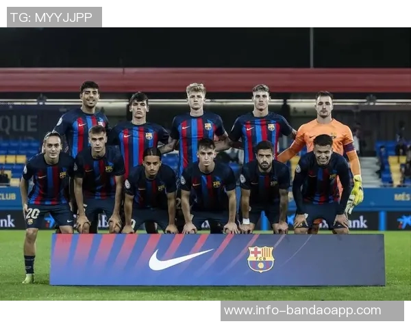 罗贝托与阿尔巴合影留念感慨岁月流逝祝福未来一切顺利 罗贝托与阿尔巴合影留念感慨岁月流逝祝福未来一切顺利