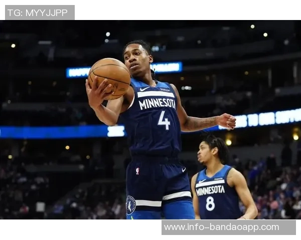 马祖拉点评豪泽近期状态投篮低迷但防守和篮板表现可圈可点