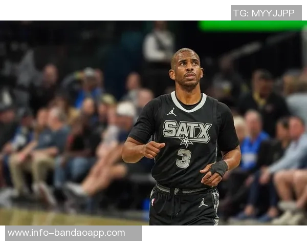 快船首发表现不佳替补发力保罗引领正负值逆转显实力